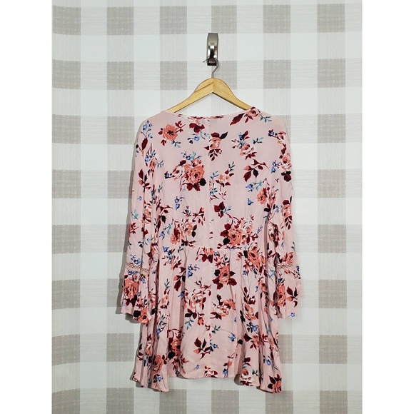 NWT Floral Peasant Top - Picture 2 of 2